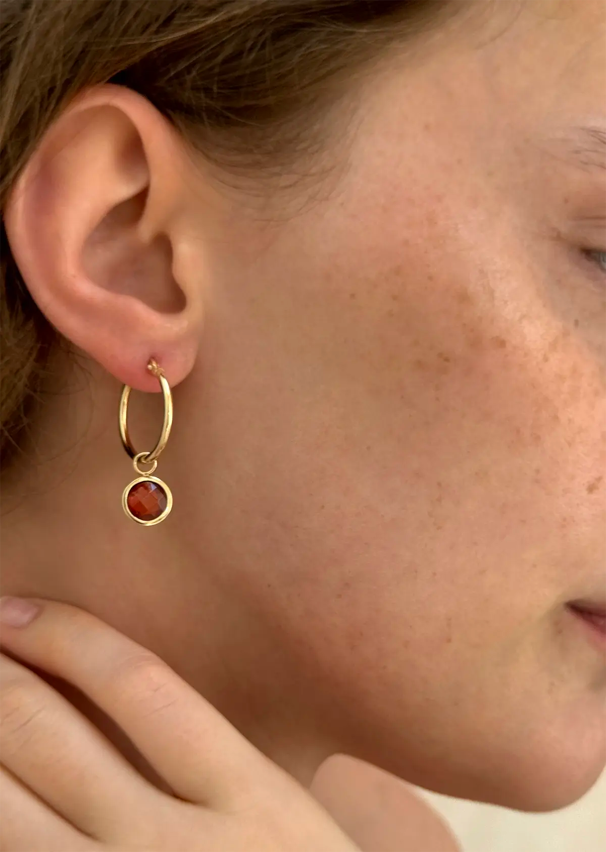 Roter Hessonit Charm